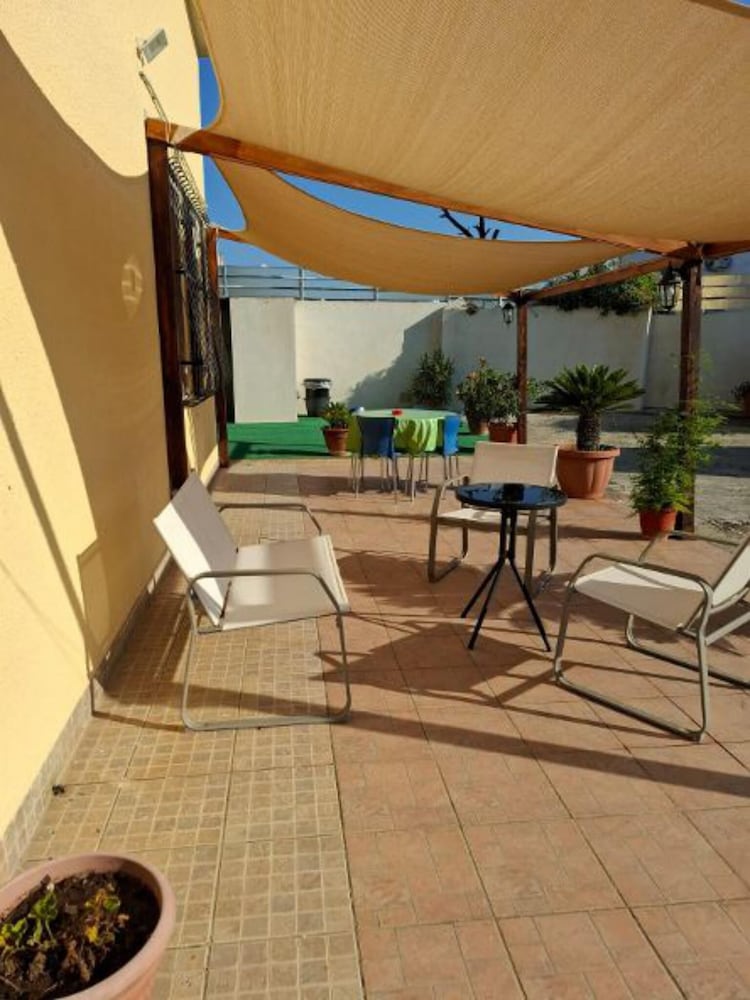 Villa Near the sea in Full Relaxation - Large Garden Wi-fi