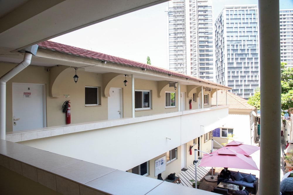 Natalia Guest House