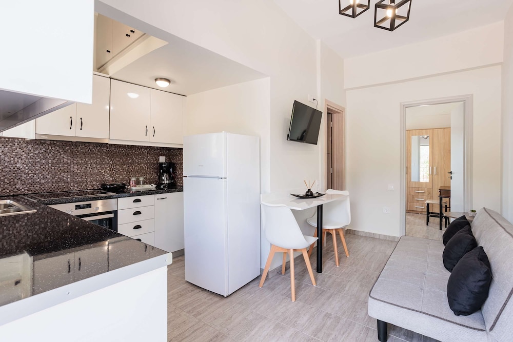 Seaview Serenity - Beachside Getaway