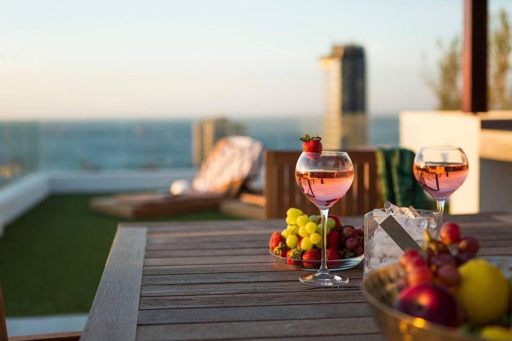 Deluxe Luxury 2 Bedroom Apartment Seapoint