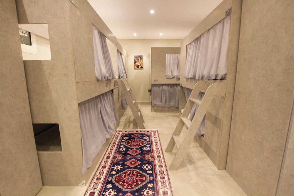 LuxHostel