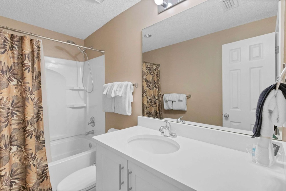 Spacious 3BR Resort Condo Steps From Gulf Beach