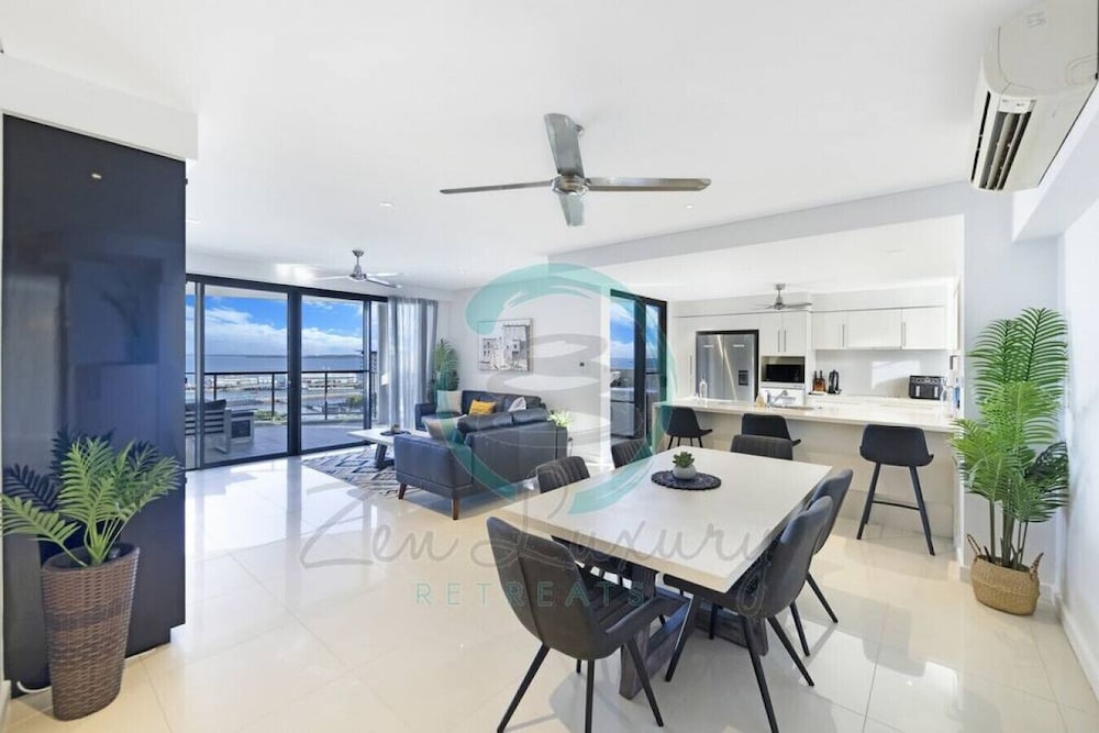 ZEN AT ARKABA - 3BR Luxury Apartment