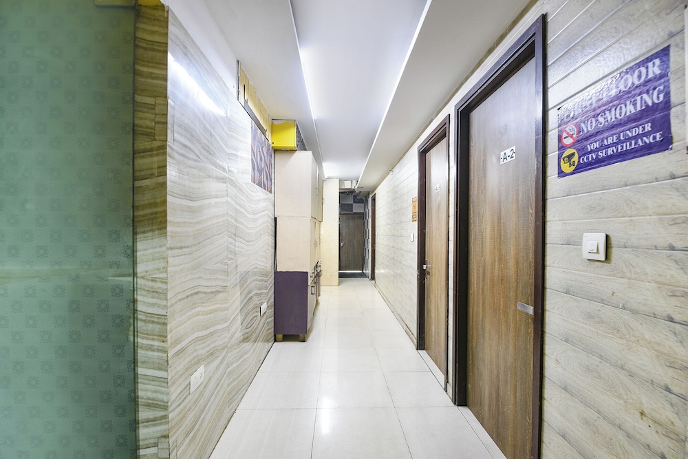 Fabhotel Park View I