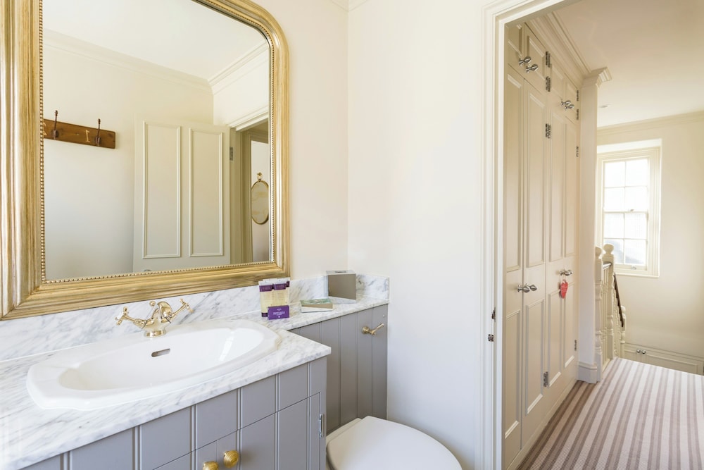 Kinnerton Street by Onefinestay