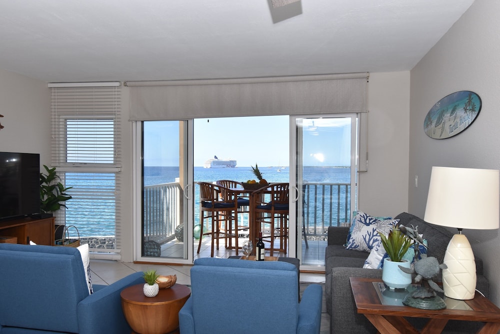 True Oceanfront - Panoramic Sunset View! - No Stairs - Vrkcv