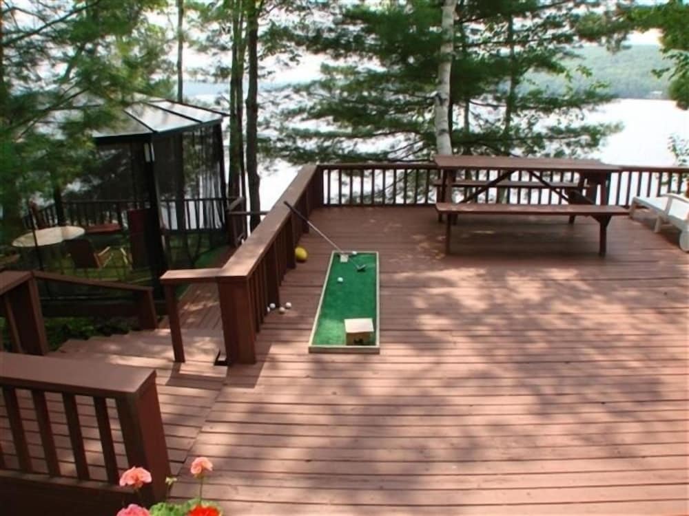 282 Papineau Lake 3 Bedroom Cottage