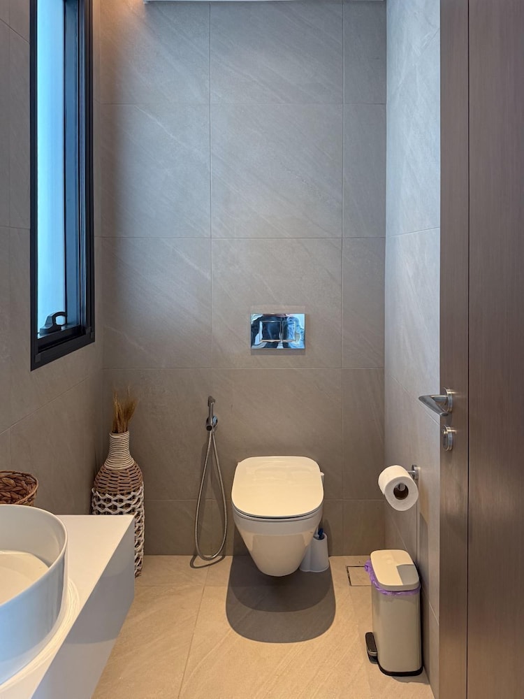 Luxury townhouse in Al Danah Bay