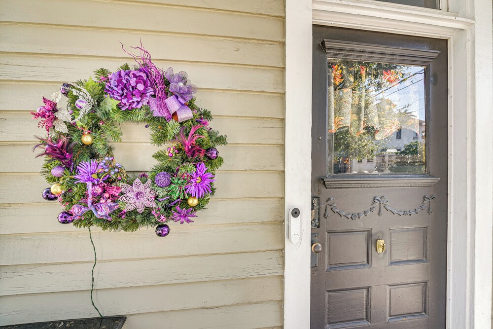 Walk to the Strand: Hideaway Haven Retreat