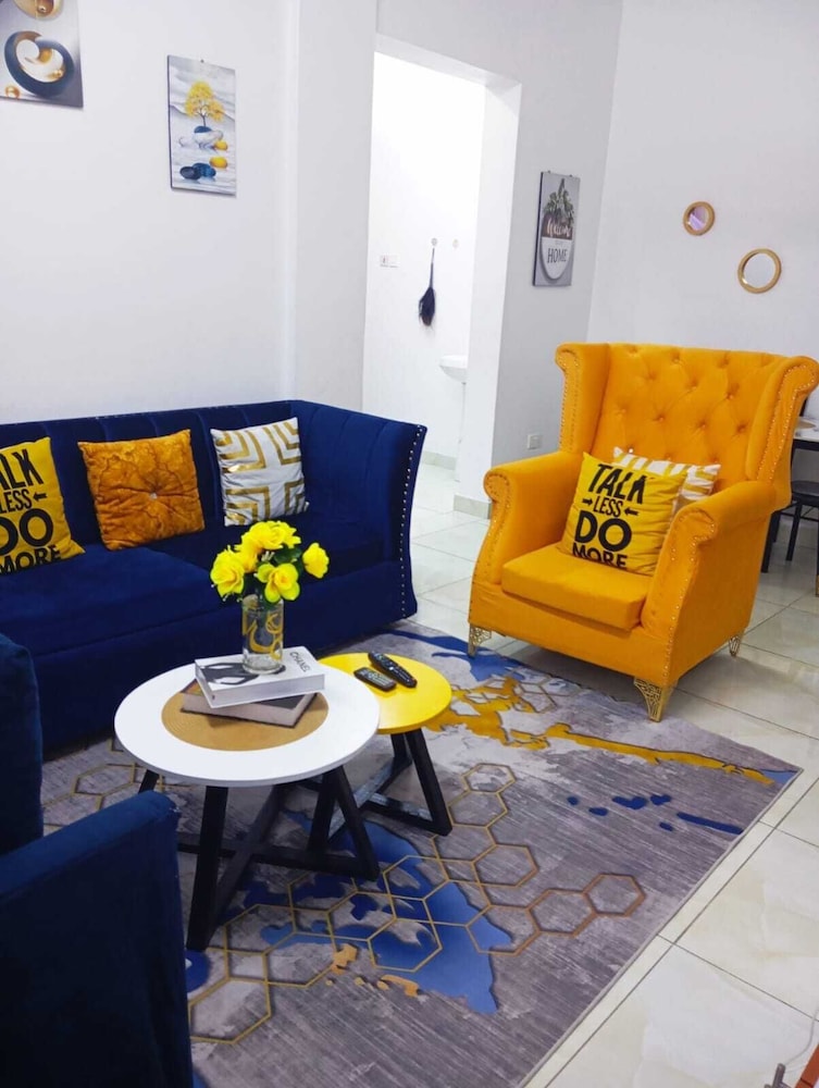 Lux Suites Rosavosa Apartments Bamburi
