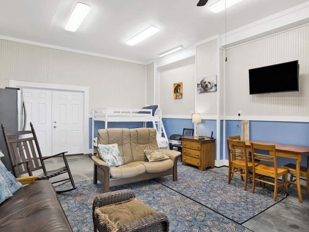 Bay Dream Believer by Southern Vacation Rentals