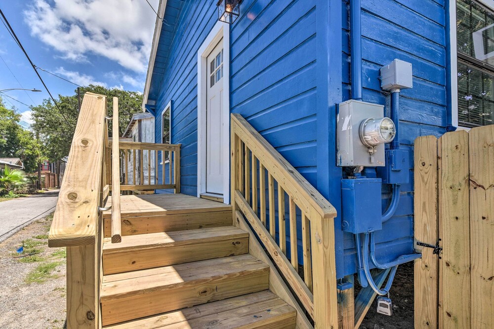 Blue Dolphin' Cottage: Walk to Galveston Seawall! view 5