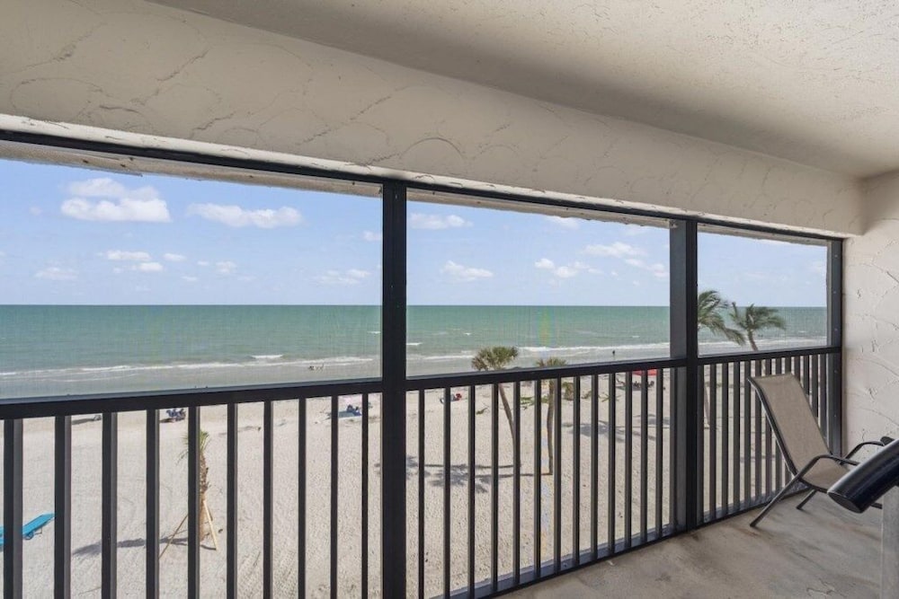 Pointe Santo A44 3 Bedroom Condo