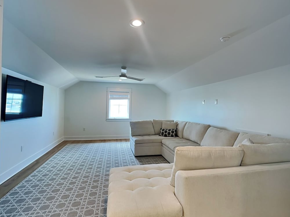 The Osprey #8 by Southern Vacation Rentals