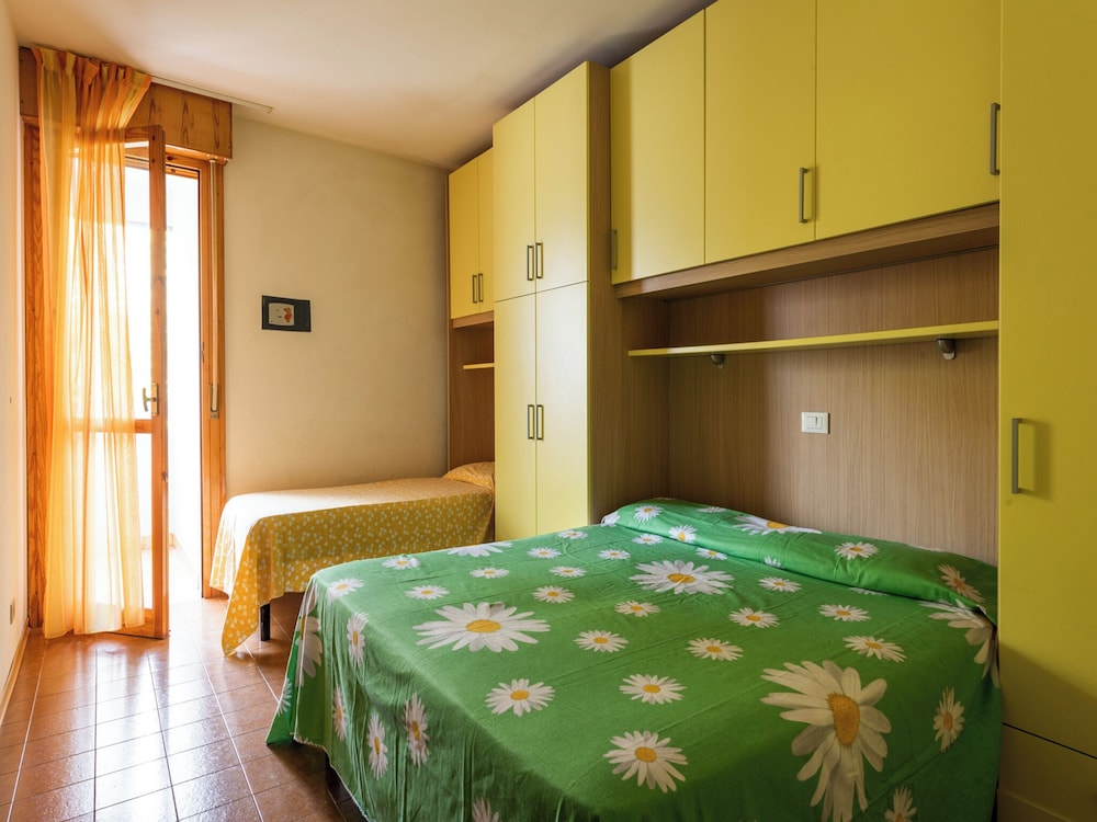 Comfortable Flat Just Steps From the Beach