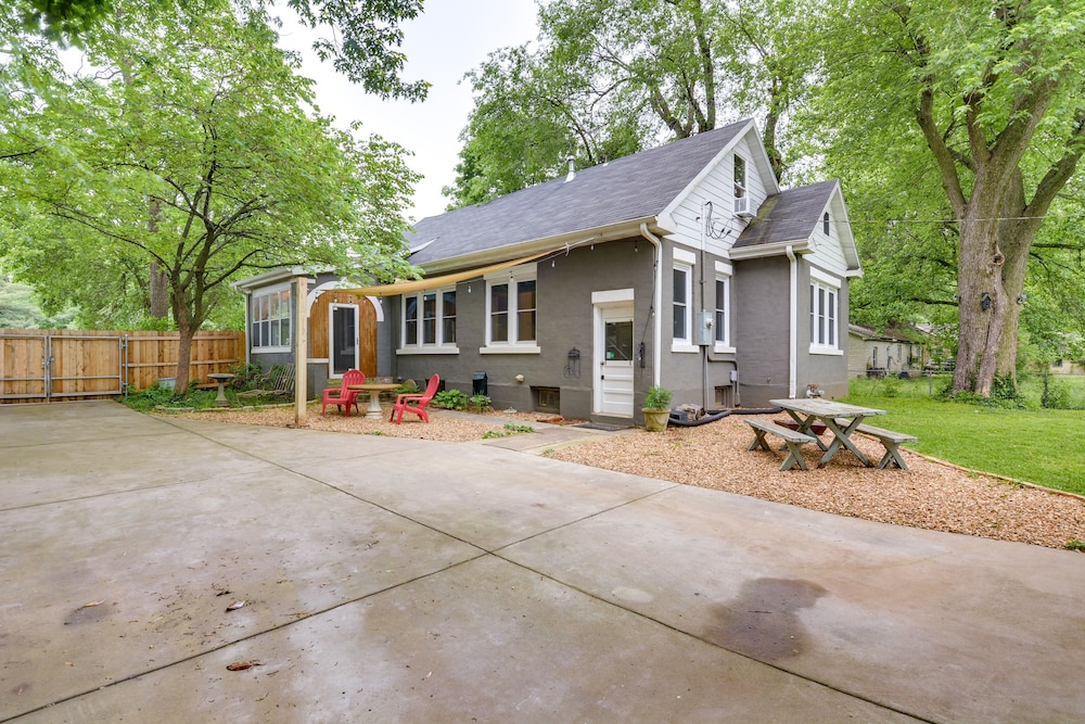 Springfield Vacations - Whimsical Cottage Near Springfield Art Museum! - Property Image 17