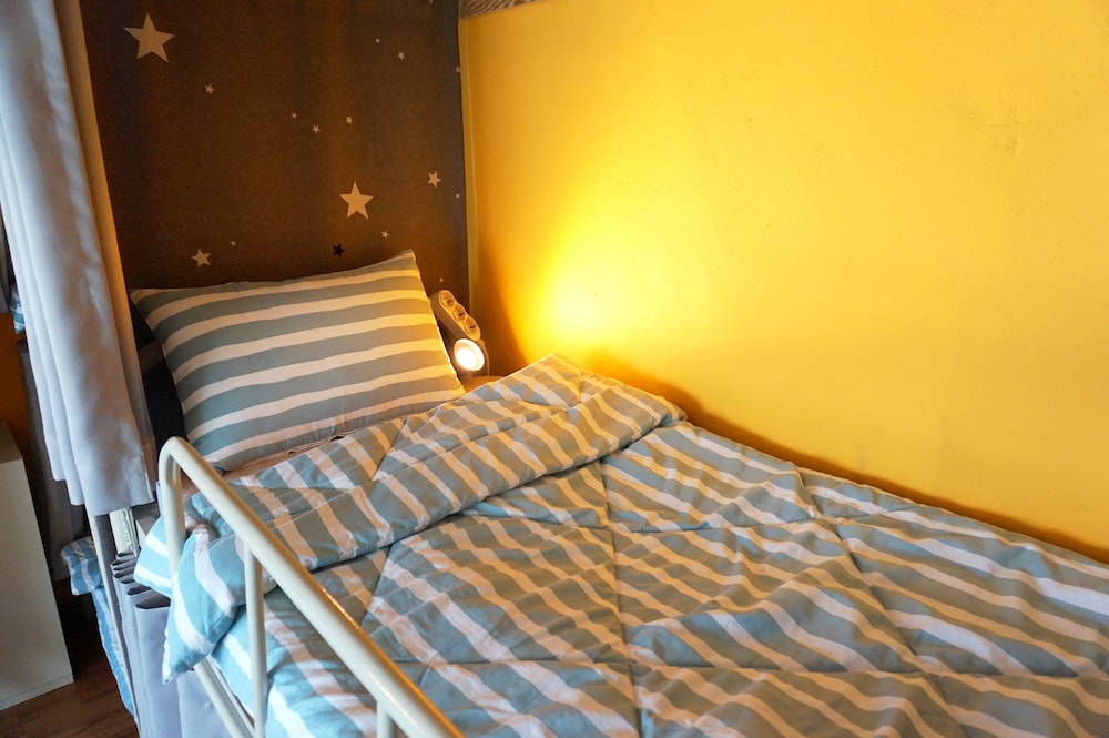 The One Hostel