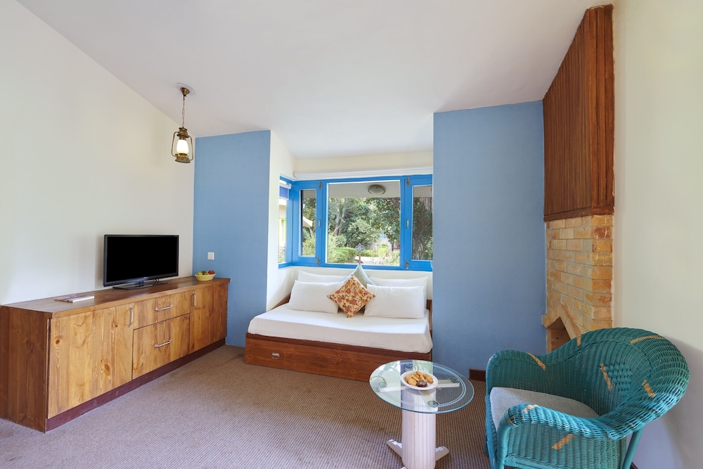 Aacorn Hideaway Resort & Spa