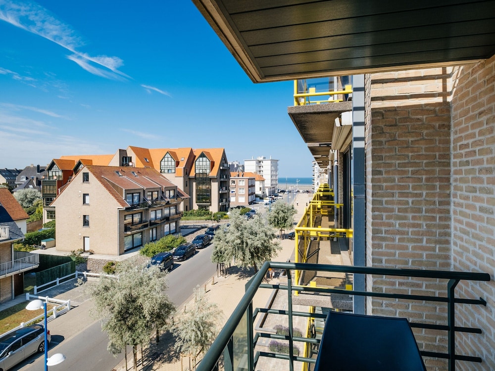 Apartment in Koksijde Near the Sea