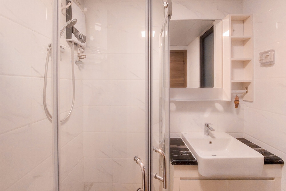 Elegant and Comfort 3BR at Sky House BSD Apartment