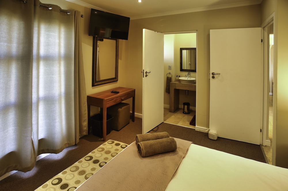 Ellefsen Golf Suite 115, Langebaan 4-Sleeper view 3