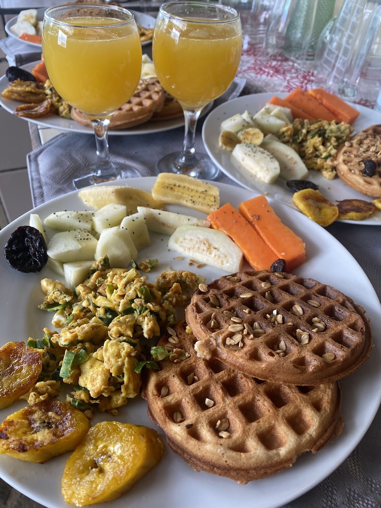 Birds & Breakfast