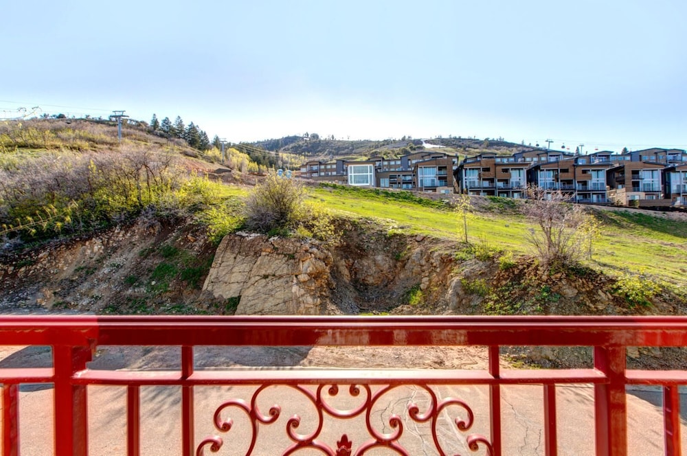 Vintage on the Strand Collection by KBM - 2 Homes in same complex (14/17)