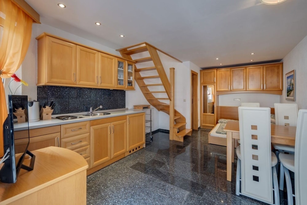 Miro - A2 Maisonette view 2