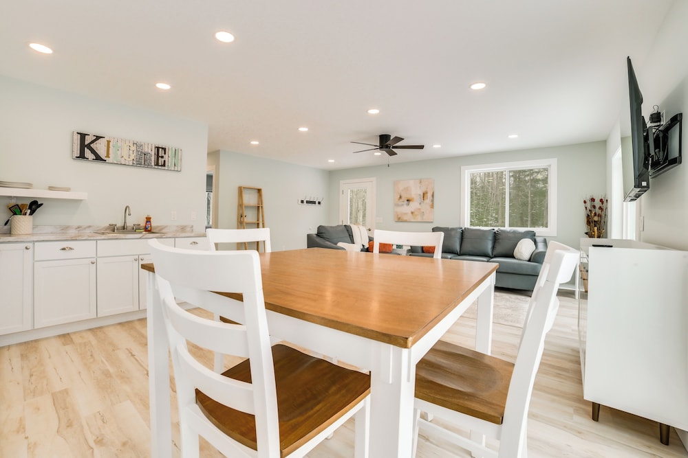3 Mi to Lake Huron: Secluded Home in Rogers City