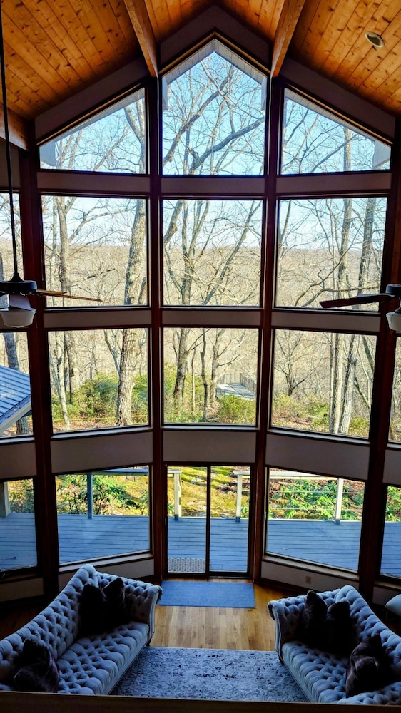 The Cabin by the Bluff view 2