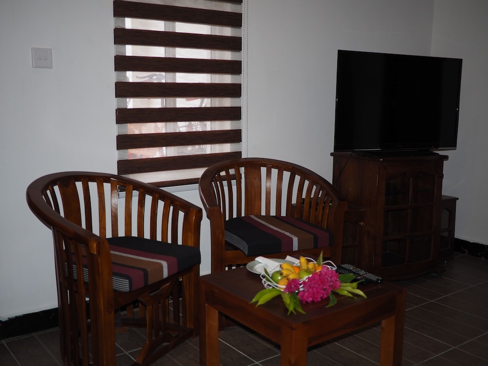 Equator HomeStay