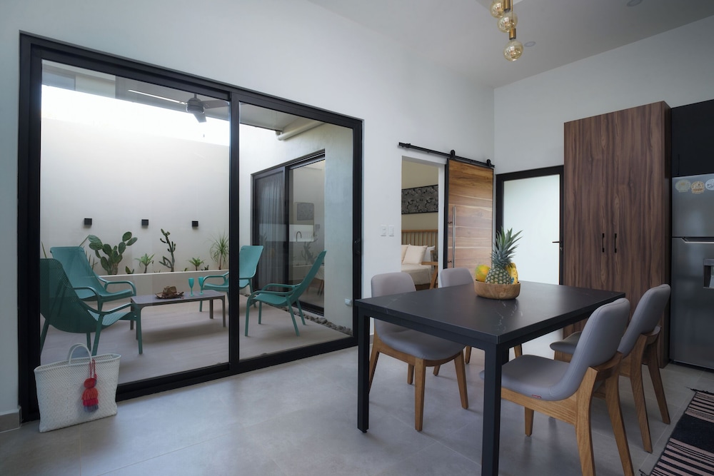 Casa Bo Jungle - Steps to Tamarindo Beach - Surf & Pool