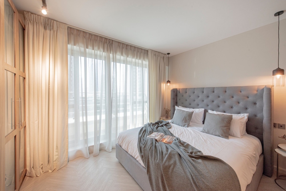 Nasma Luxury Stays- BLVD Central Podium