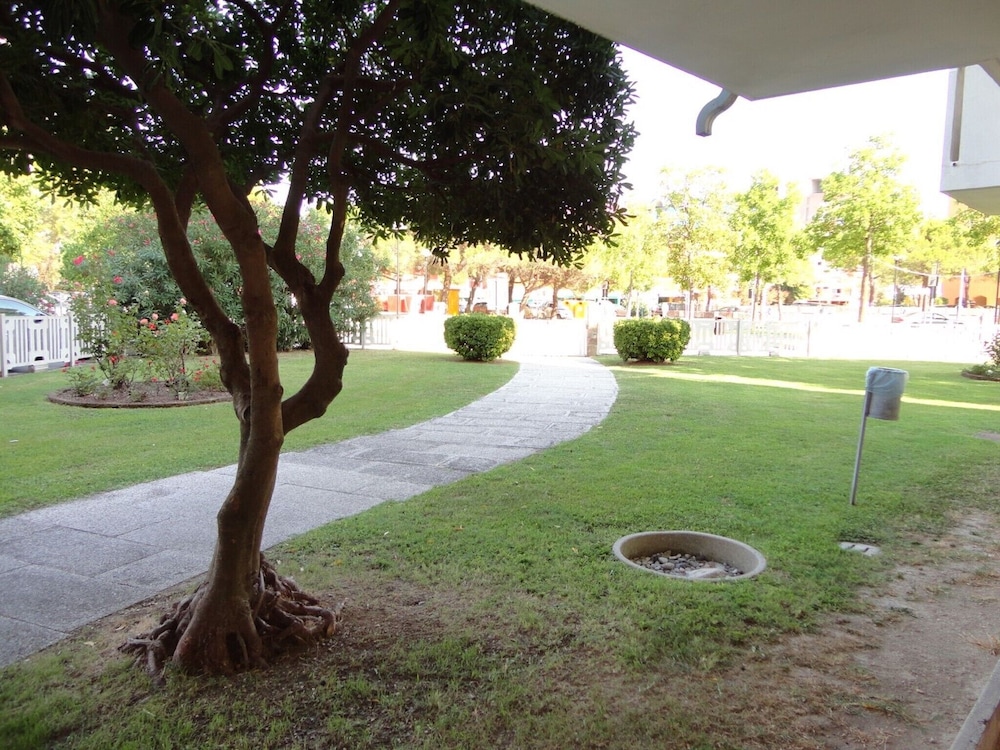 Beautiful Apartment Near the Beach for 6 Guests - by Beahost Rentals view 5