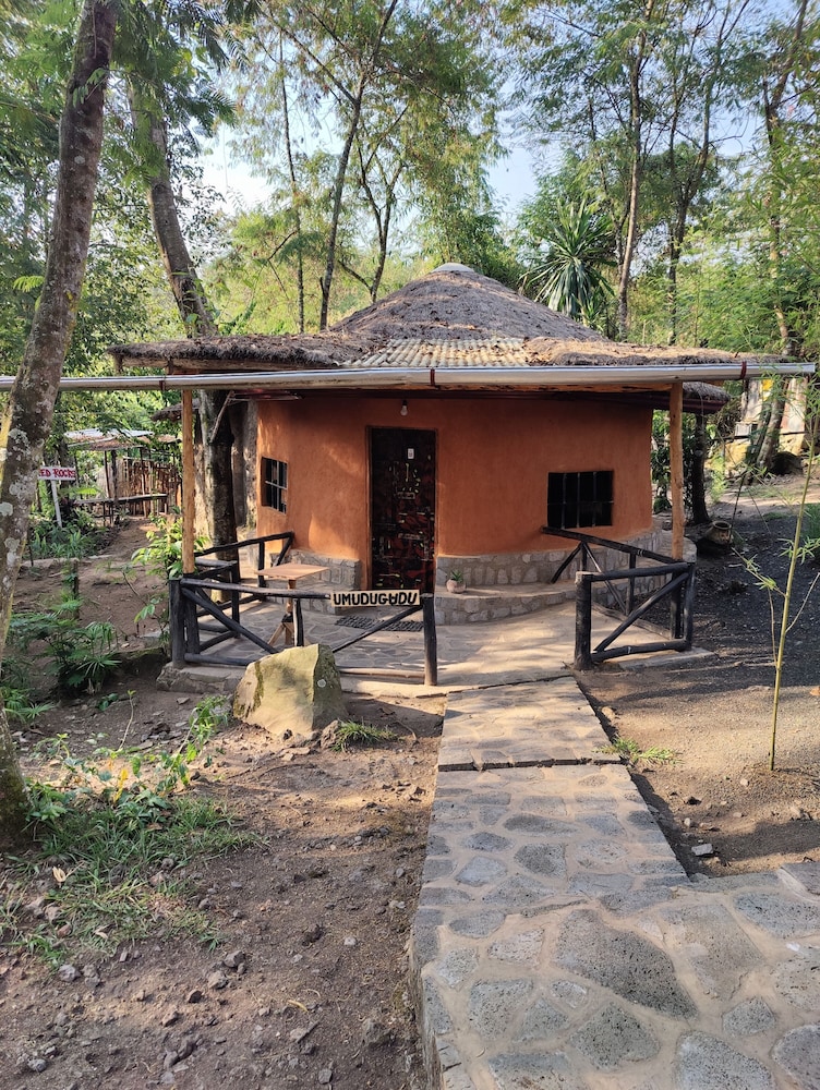Red Rocks Rwanda Guesthouse & Campsite