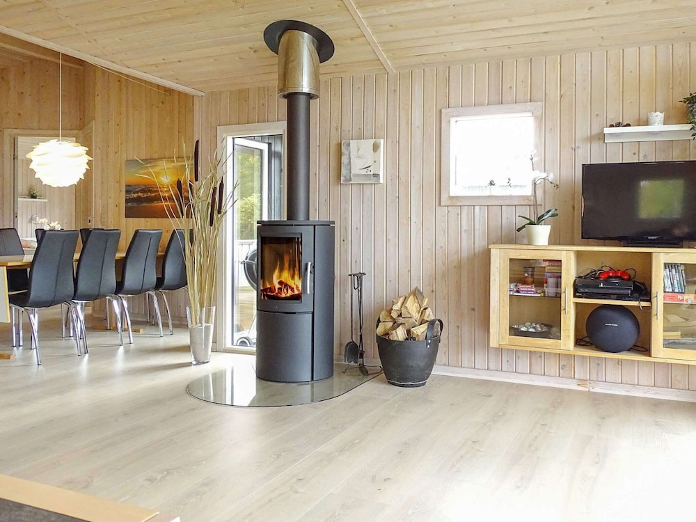 10 Person Holiday Home in Humble