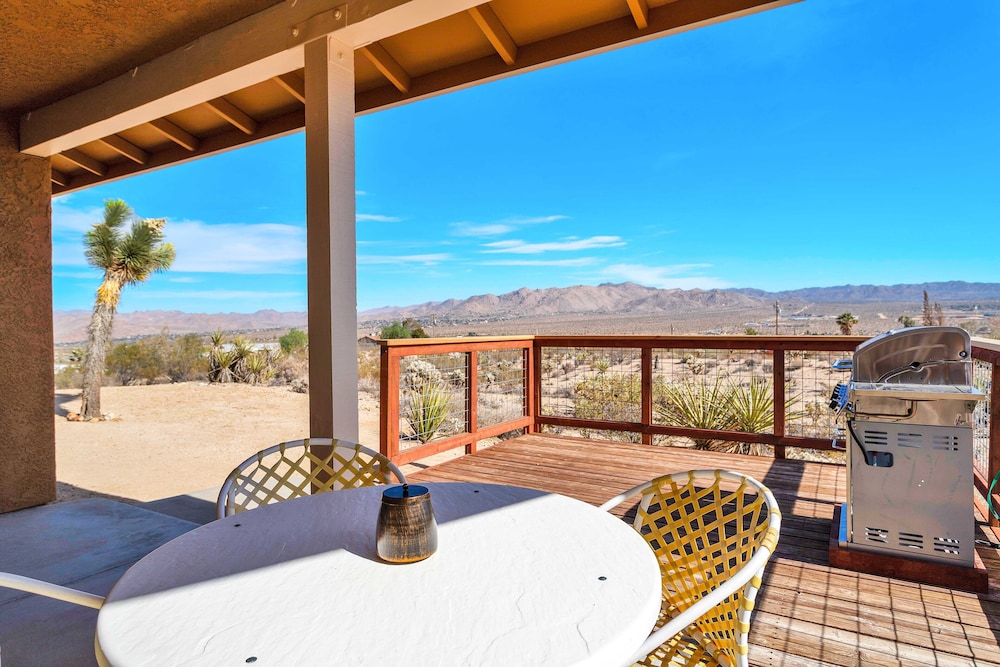 Western Oasis Corral