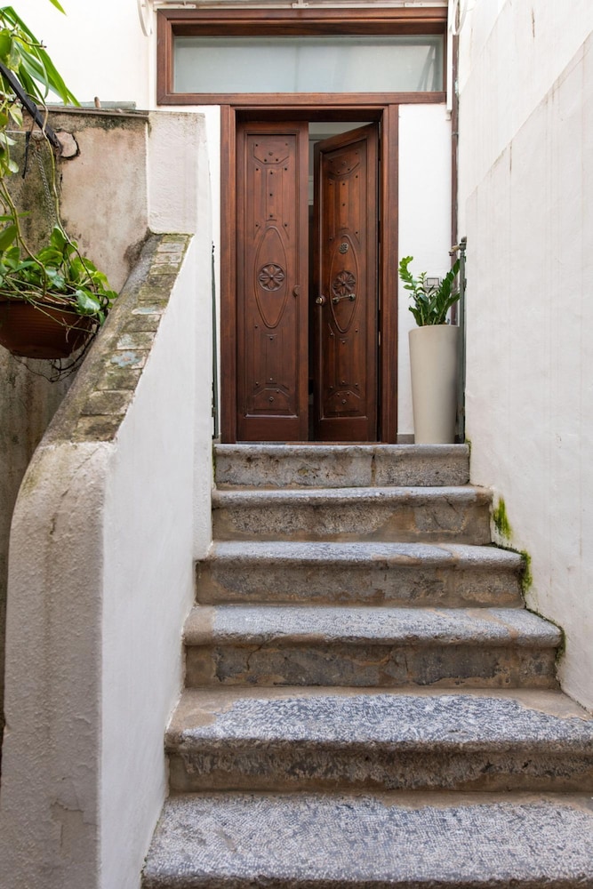 Meravigghia Apartment by Wonderful Italy