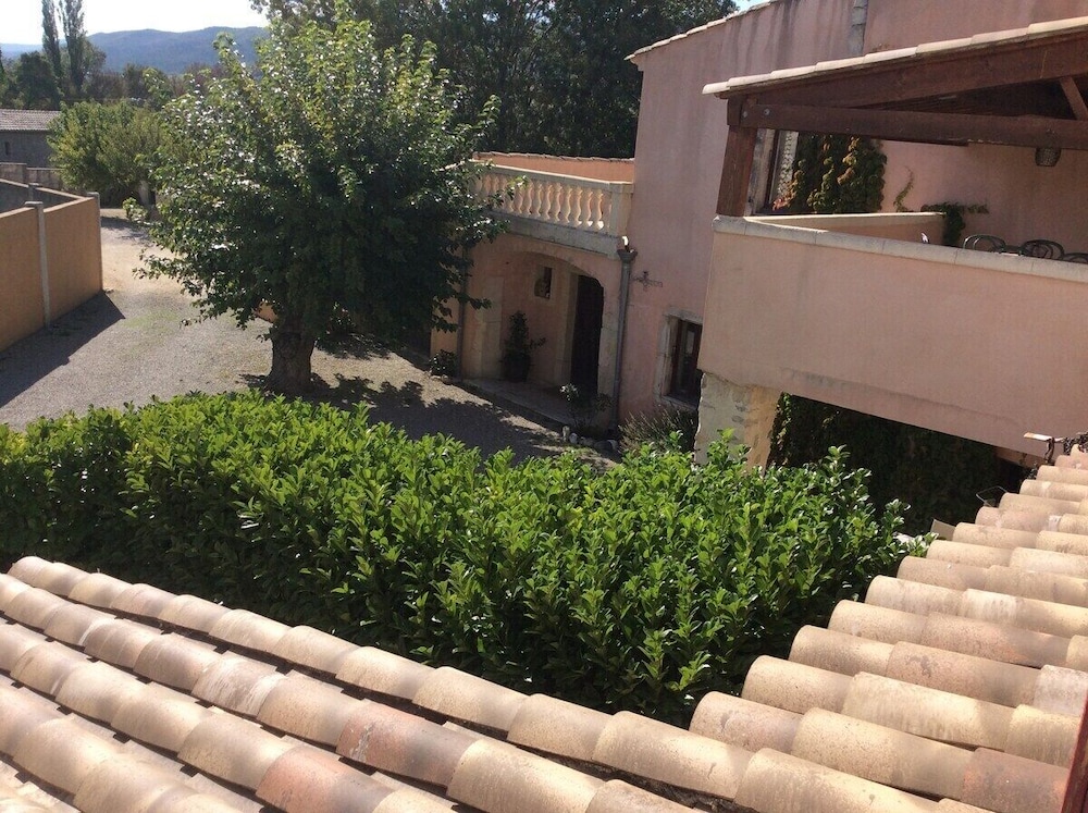 Photo 31
