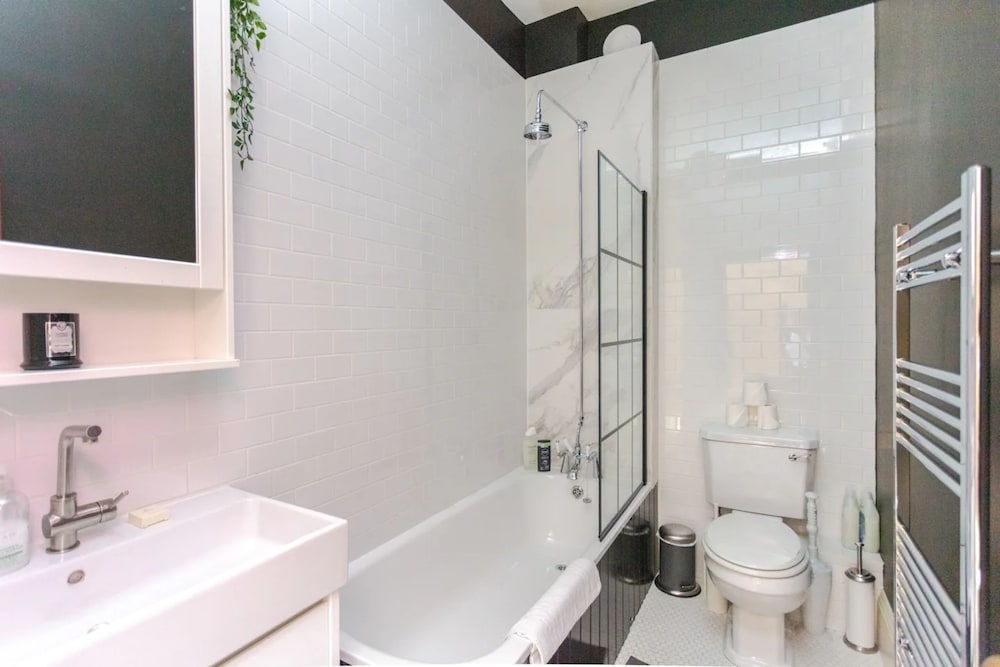 Stunning 2 Bedroom House in Peaceful London Fields