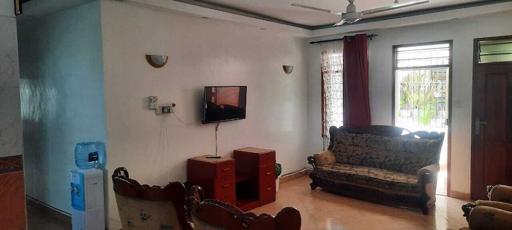 Lux Suites Shiv Apartments Nyali Cinemax
