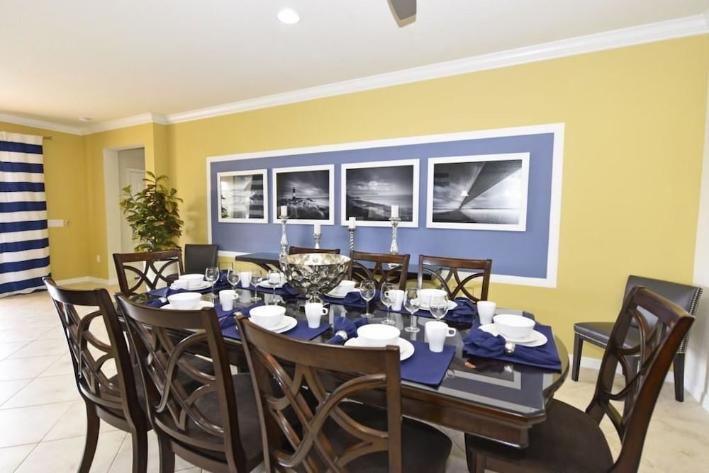 8878 Windsor Hills House 8 Bedroom by Florida Star