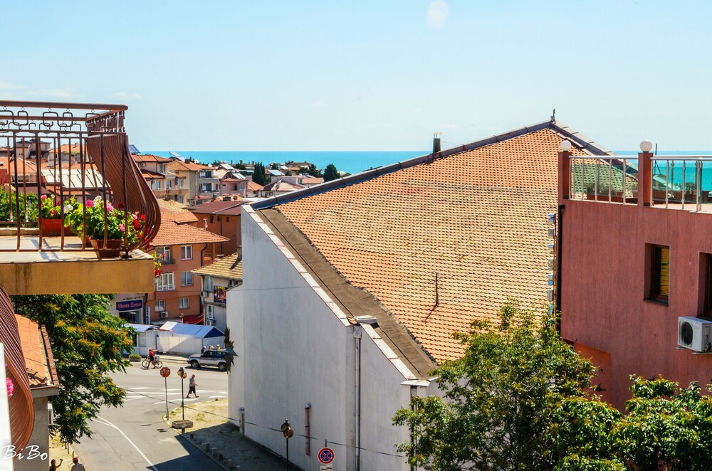 Dom Mladenovi B&B