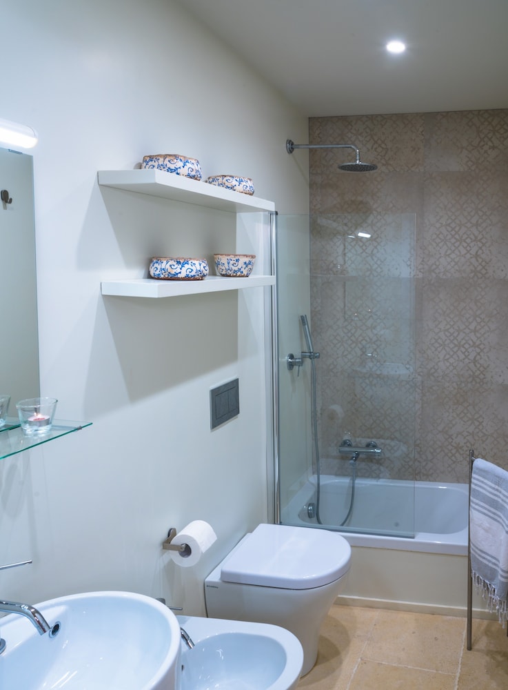 Chiaramonte Suite en Syracuse — bathroom