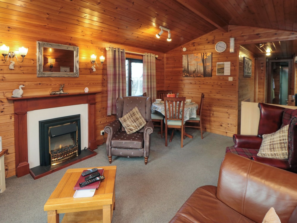 Holly Lodge