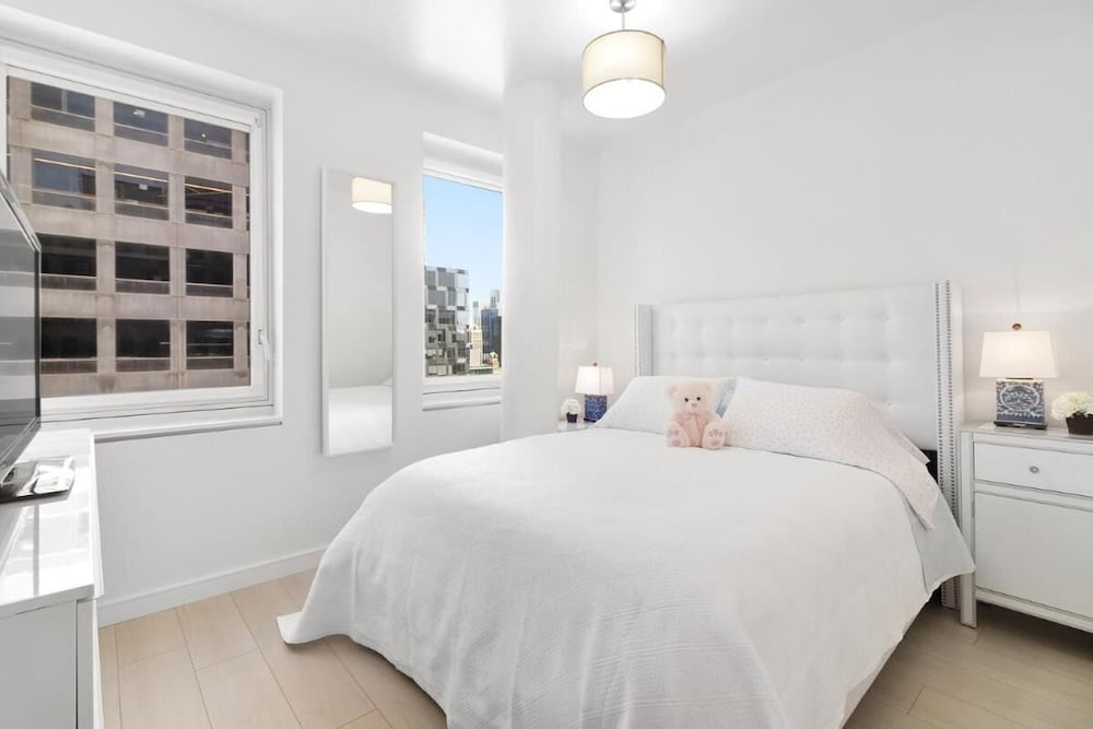 4 Bedroom Luxury Apartment - Grand Opening Promotion - 2