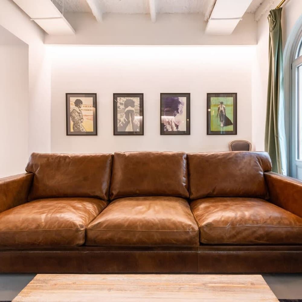 The Deauville Majestic 1 Bedroom in Chueca