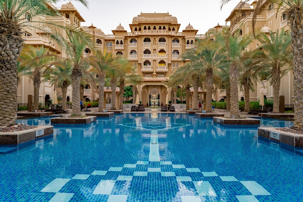 Luton Vacation Homes Grandeur Residence
