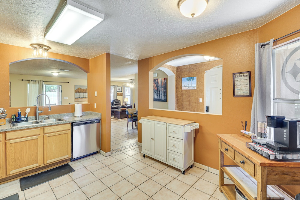4 Mi to Old Town: Pet-friendly Home w/ Fenced Yard