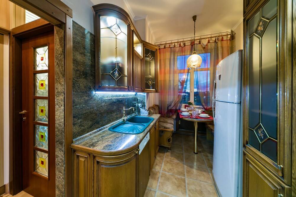 GM Apartment Serafimovicha 2-415